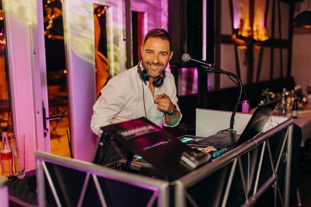 Profi Hochzeits-DJ & Event-DJ 77 tobias-baiter-hochzeitsfotograf_dj-harry-garcia
